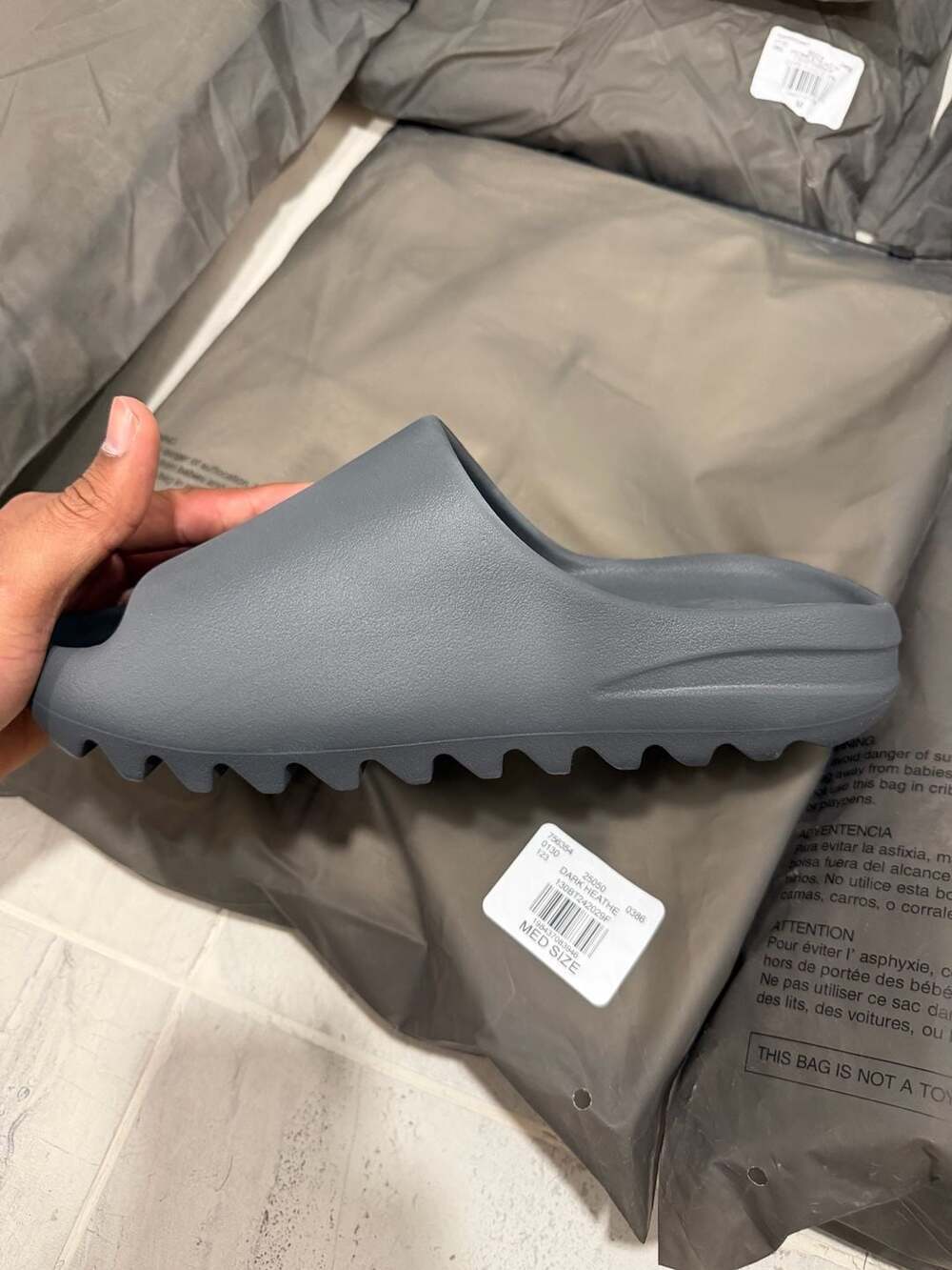Adidas Yeezy Slide 'Slate Grey' ID2350 Size 9 - Picture 4 of 8
